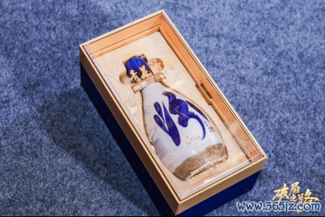 图：青花汾酒30回应版升级款